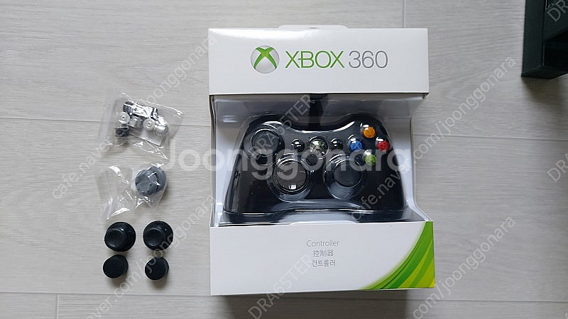 XBOX360 유선 컨트롤러 정품 거의 새제품--1