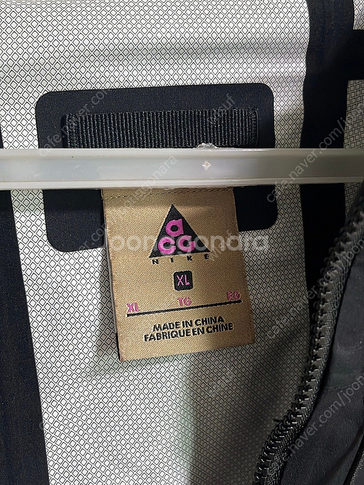 나이키 ACG 패커블 2.5L 자켓 블랙--3
