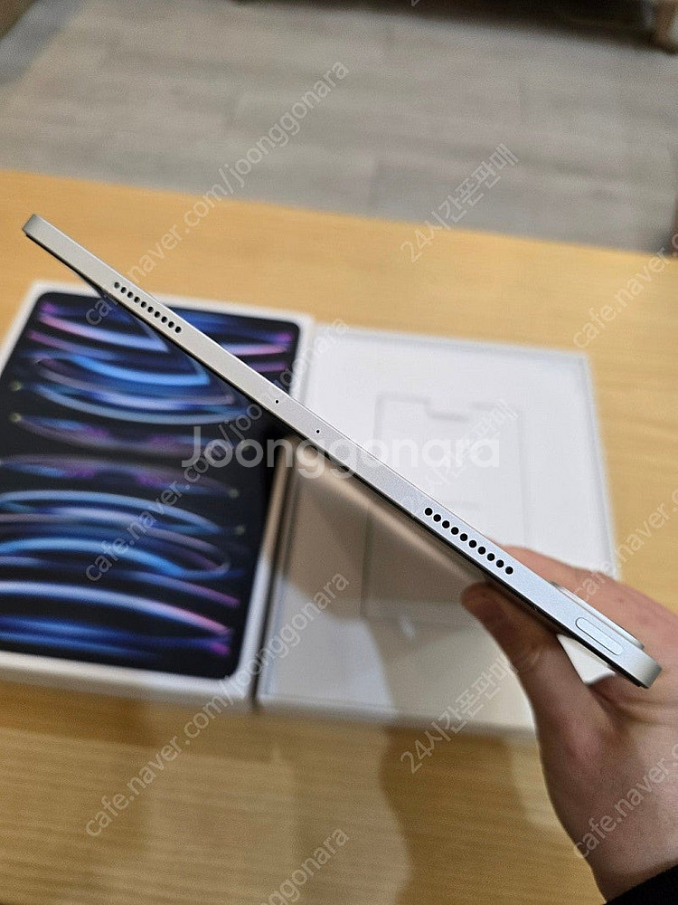 아이패드프로6세대12.9실버256gb M2칩 wifi판...--3