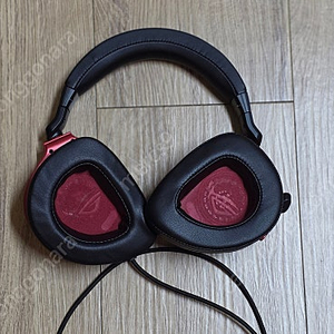 에이수스 로그 델타 S 코어 게이밍 헤드셋 판매합니다. (ASUS ROG DELTA S CORE gaming headset.)