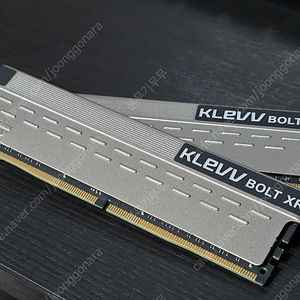 ESSENCORE KLEVV DDR4-3600 CL18 BOLT XR 패키지 (32GB(16Gx2))