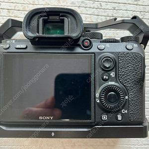 소니 A7M3 카메라와 Sony FE 16-35 F4 ZA OSS 팝니다.