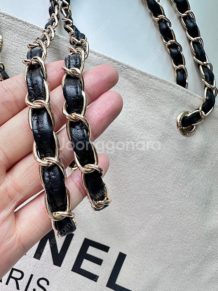 [판매 새상품]샤넬 chanel 캔버스 체인백 숄더백 블랙 & 아이보리--8