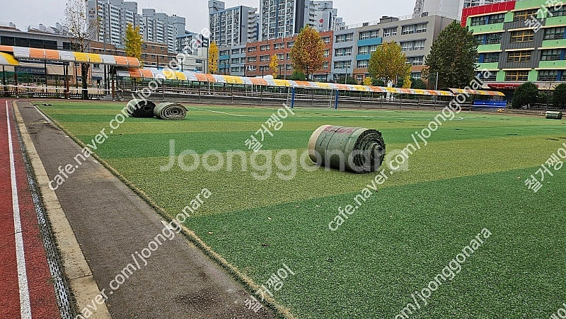 인조잔디 인조잔듸 바닥깔게 운동장 풋볼장 야영장 주차장...--1