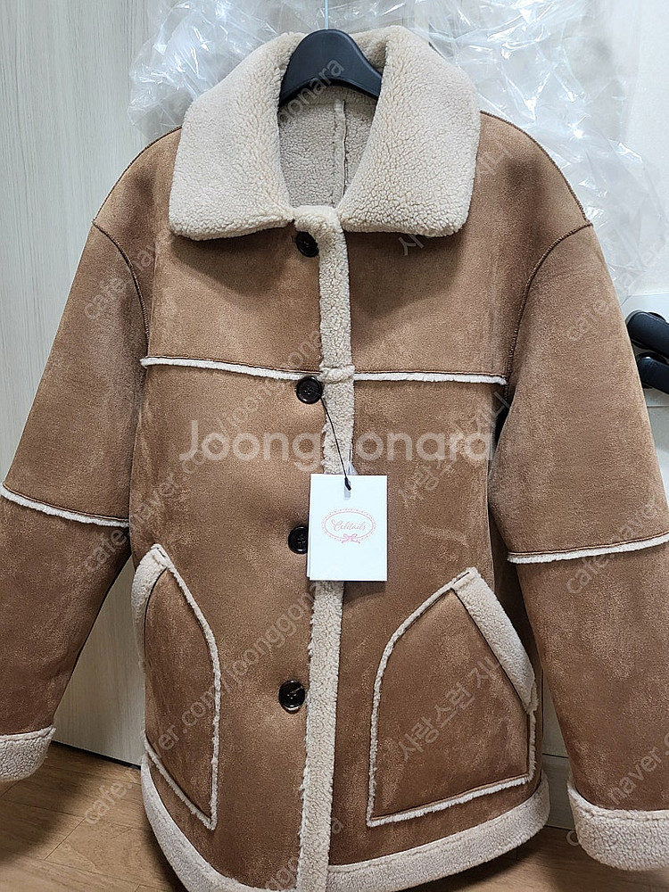 셀리테일즈무스탕자켓(정가268000원)--0