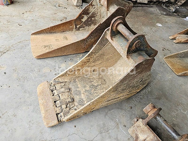 02 어태치들 중버켓 니퍼 대버켓 하월버켓 쪽버켓 중고...--5