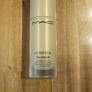 맥 MAC 신상 하이퍼 리얼 세러마이드 스킨 밸런싱 하이드레이션 세럼 30ML