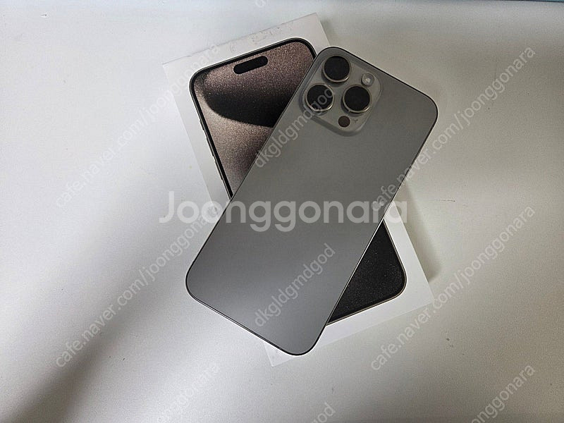 아이폰15프로맥스 내추럴티타늄 256GB 판매합니다.--2