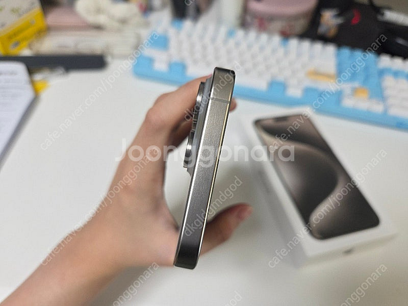 아이폰15프로맥스 내추럴티타늄 256GB 판매합니다.--6