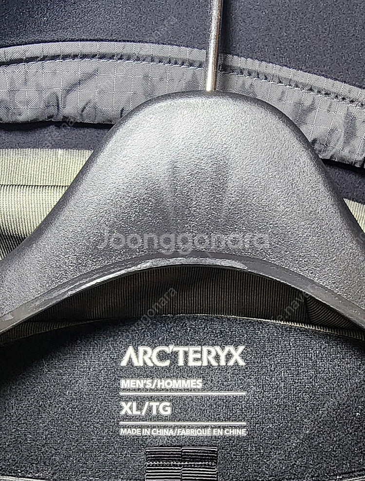 아크테릭스 베타 lt 블랙 XL 팝니다.--3