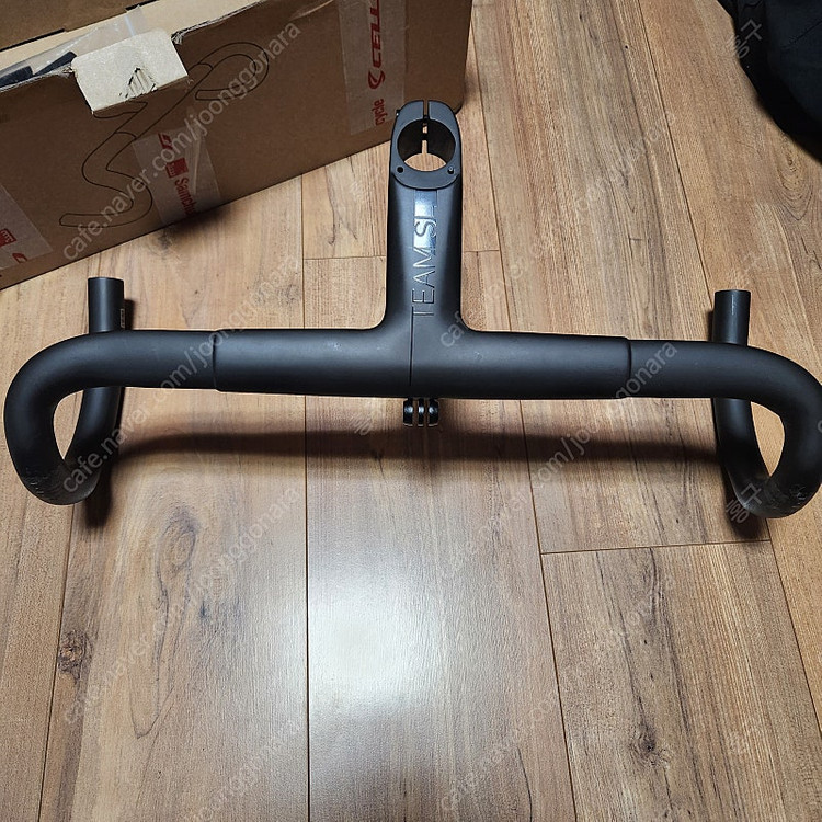 메리다 팀 SL 카본일체형 핸들바 (L120MM, W440MM) 이미지