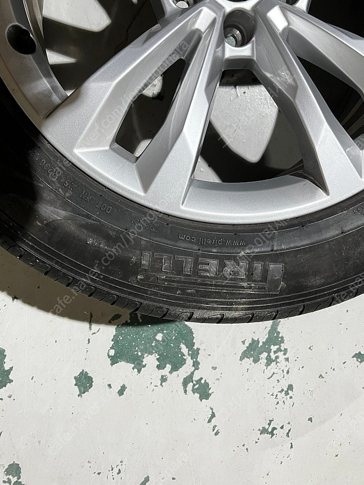아우디 q7 휠타이어 상태아주좋음--1