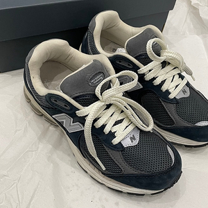 뉴발란스 m2002rny 운동화 230사이즈
