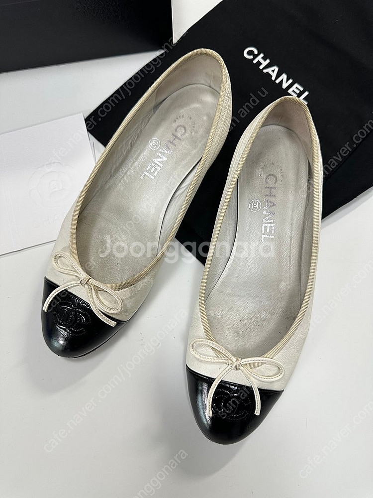 샤넬 발레리나 플랫 화이트 37.5--1