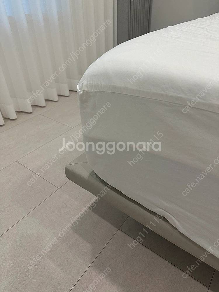 이스턴킹 가죽 침대+밀리 매트리스--1
