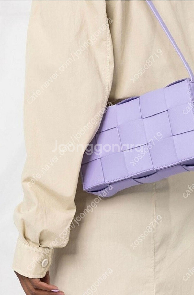 보테가베네타 카세트백 연보라 새상품--5