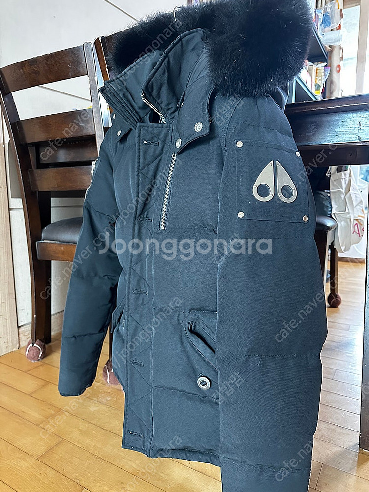 무스너클 블랙 패딩--1