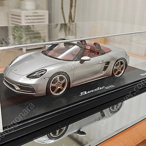 1:18 spark porsche boxter 25th silver 판매합니다