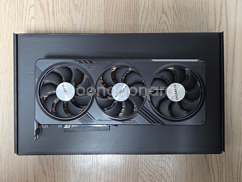 기가바이트 RTX 4070 TI SUPER 판매합니다--2