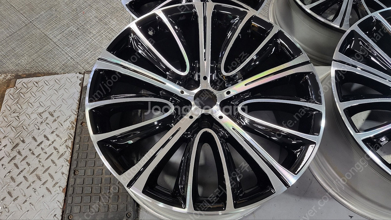 bmw7시리즈 750li 20인치 커스텀블랙컷팅 휠+타...--4