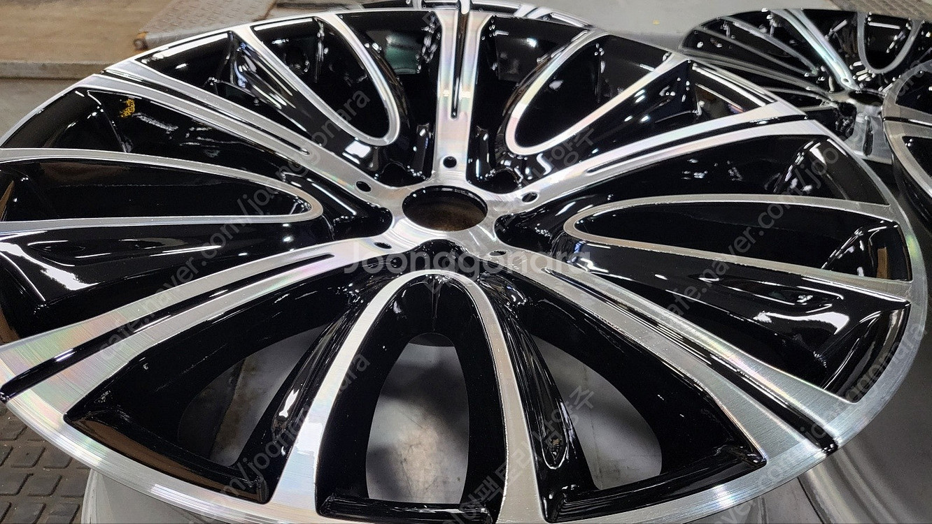 bmw7시리즈 750li 20인치 커스텀블랙컷팅 휠+타...--5