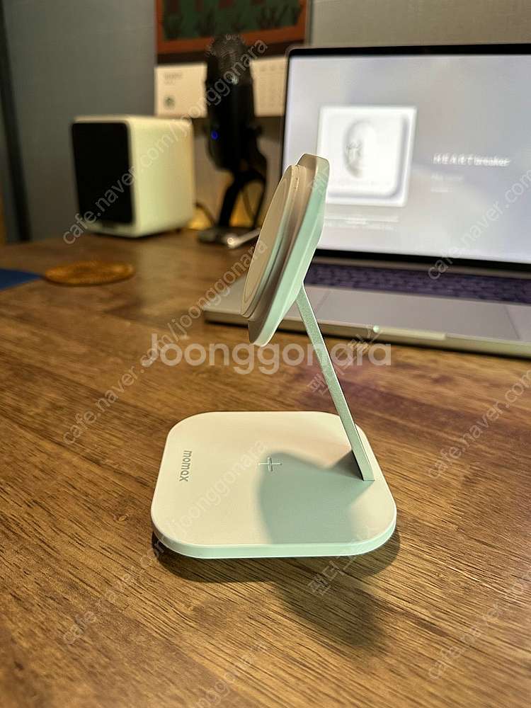 Momax 2 in 1 무선충전 독--1