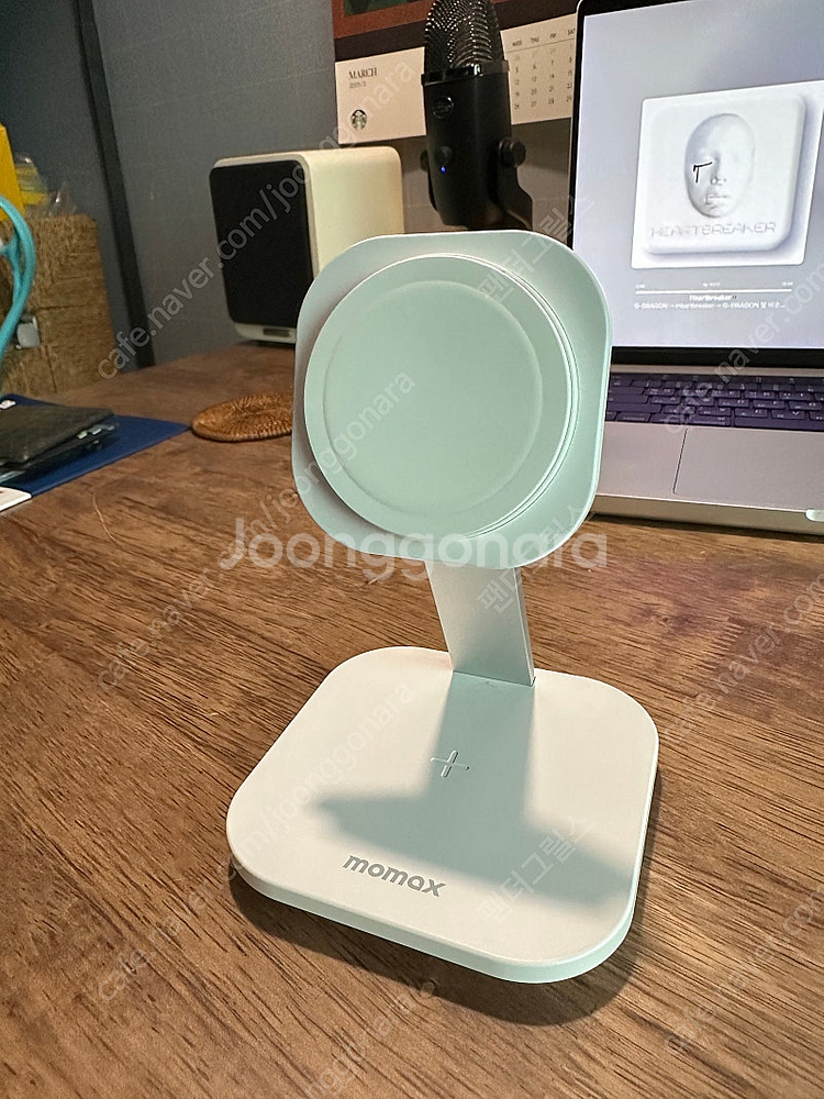 Momax 2 in 1 무선충전 독--3