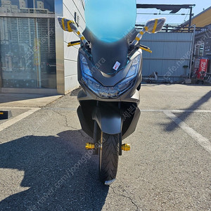 23년식 PCX ABS 160정품 업글차 팝니다.
