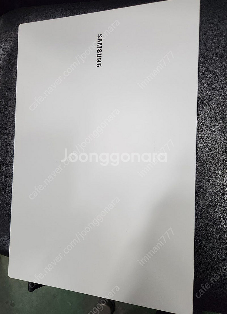 삼성노트북 NT550XDZ-AD5 화이트모델 완전A급--0