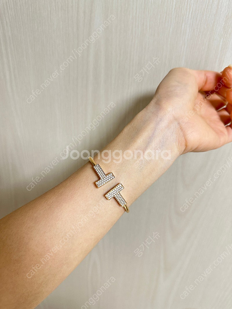 티파니앤코 T와이어 뱅글 다이아 팔찌--2