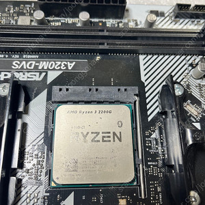 Ryzen3 2200g (택포)