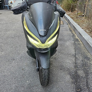 혼다 PCX 125 19년식 팝니다.