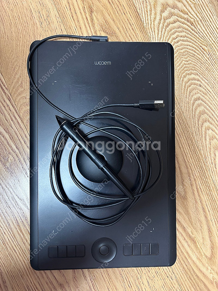 와콤 Intuos Pro M PTH-660--0