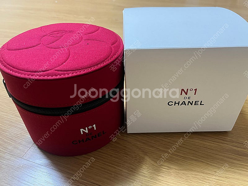 샤넬 원통 파우치--0
