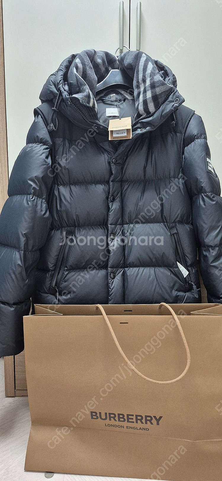 버버리 패딩 판매--0