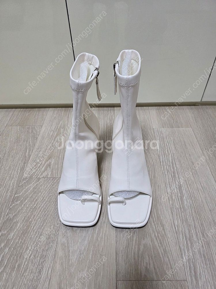 강자매 오픈토링 앵클부츠 아이보리 240mm--0