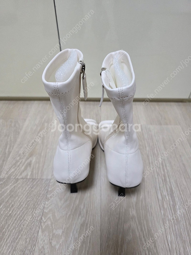강자매 오픈토링 앵클부츠 아이보리 240mm--2