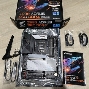 기가바이트 Z690 AORUS PRO D4 메인보드 판매합니다.