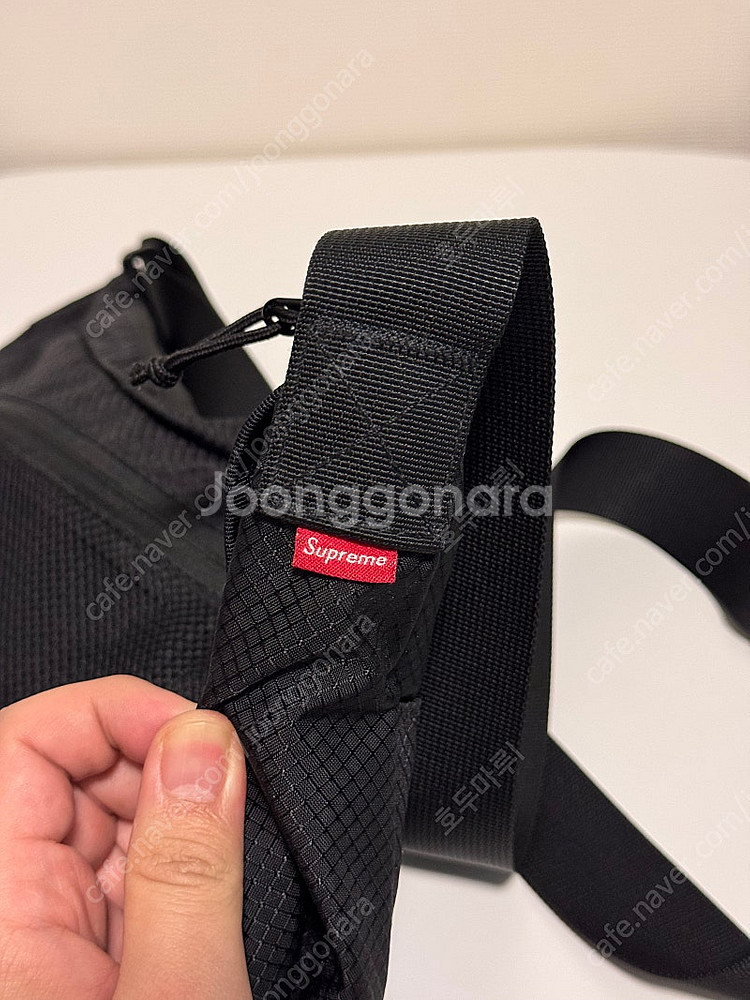 슈프림 스몰메신저백 22ss--2