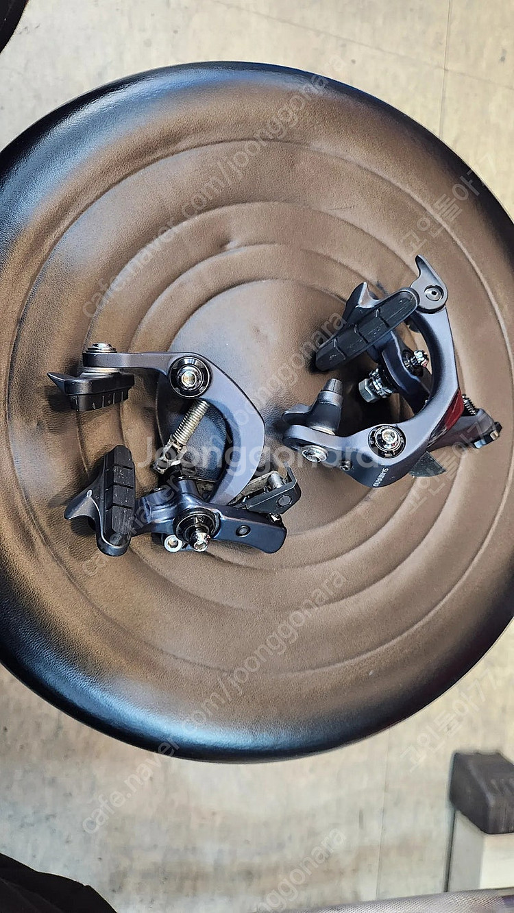 울테그라 R8010 다이렉트 마운트 브레이크 한세트 팔아요~--2