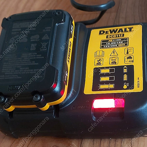 DEWALT 12V 배터리 3.0Ah+DCB112충전