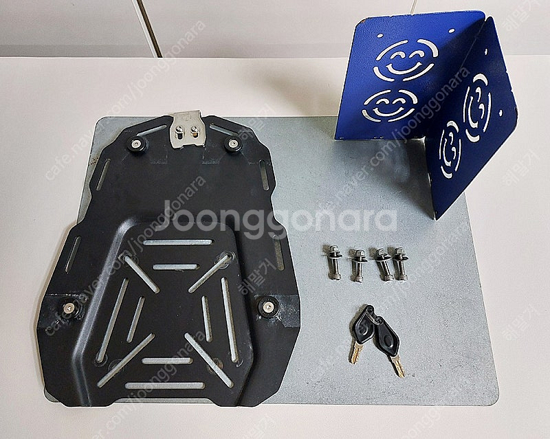 오도리스 탑박스 85L 팝니다.--3