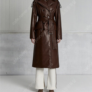 [르비에르 LVIR]BELTED FAUX LEATHER PADDED COAT (BROWN)