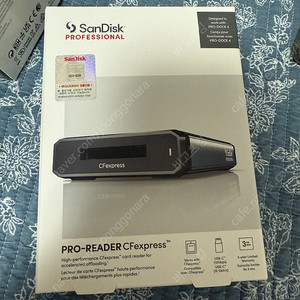 샌디스크 Pro-reader CFexpress 리더기 팝니다.