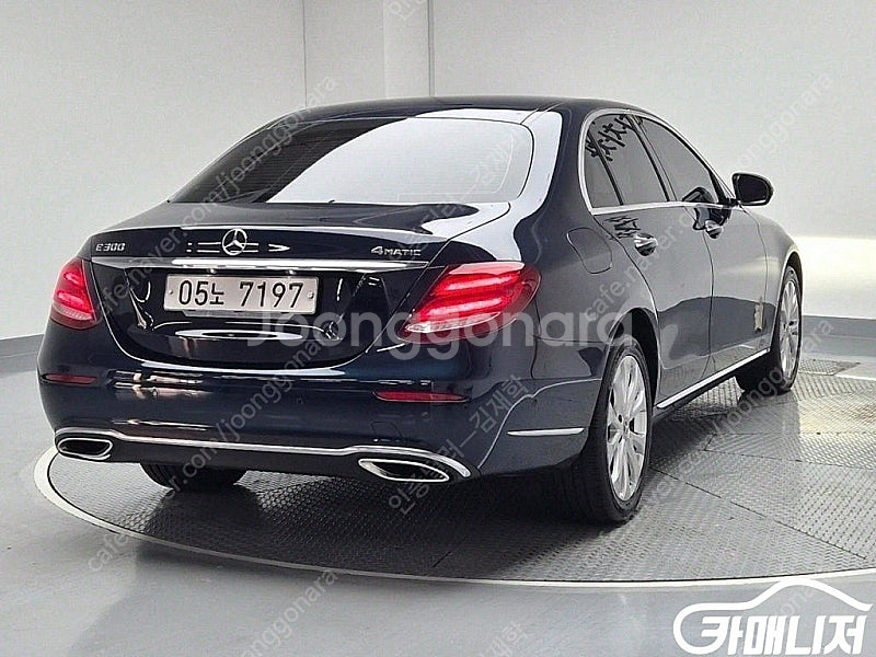 [벤츠]E-클래스 W213 E300 4MATIC 익스클...--4