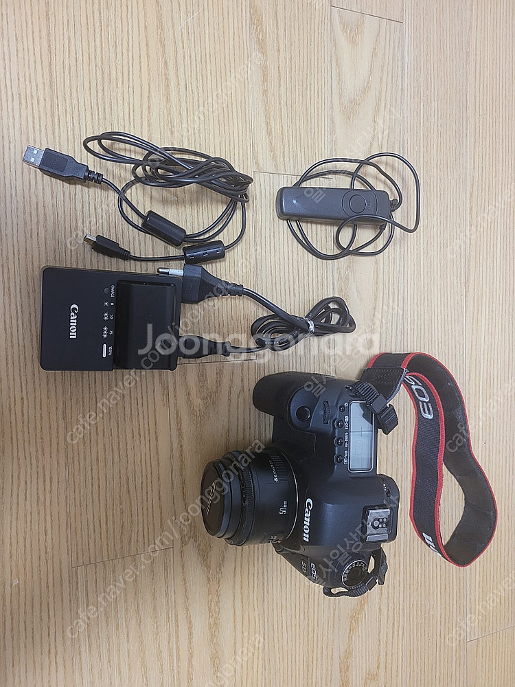 캐논 5D Mark ll + 50.8 +삼각대+가방 판...--0