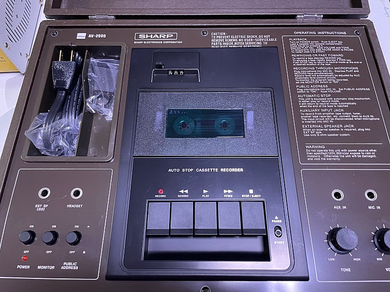 리얼 빈티지카세트///샤프전자[SHARP]1970‘S~~~(S급)여행가방형 카세트플레이어^^--8