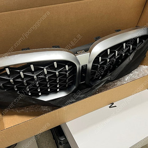 bmw x4 순정 실버 그릴 이미지