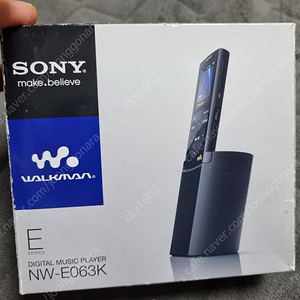 SONY 워크맨MP3 NW-E063K 블루색상 정상작동품 판매합니다.