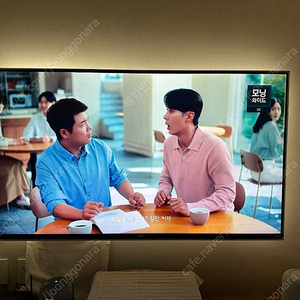 LG 4K UHD 55인치 TV (벽걸이 브라켓, 엠비언트라이트 포함)